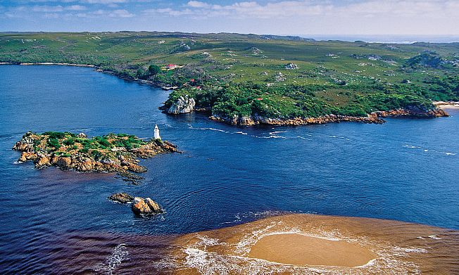 Bonnet Island Lighthouse