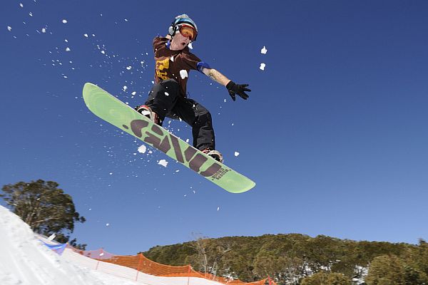 Snowboarding at Mt Baw Baw